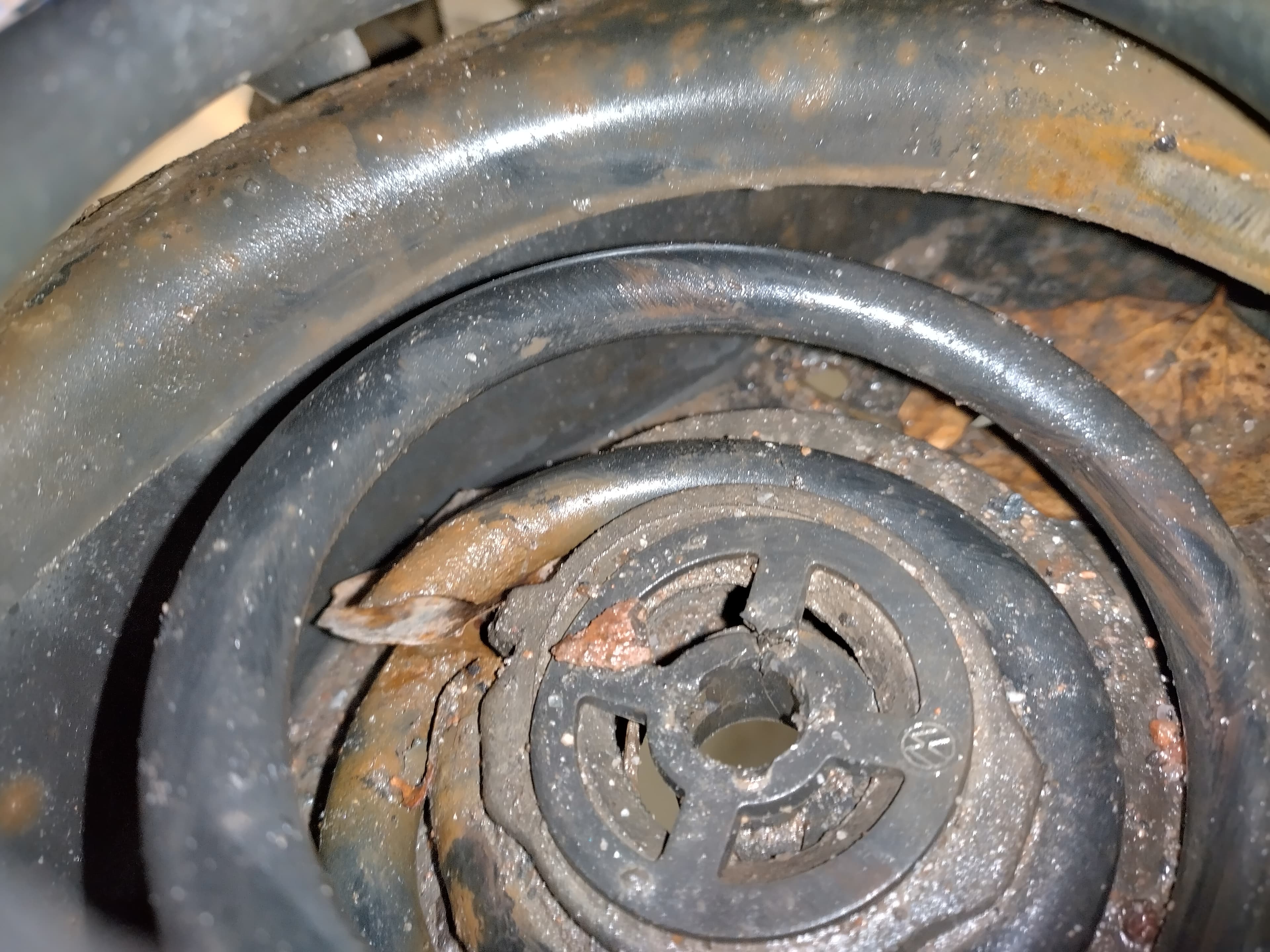 Miksi jouset kannattaa vaihtaa pareittain?